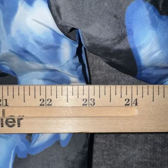 Fabletics Women All Weather Jacket Puffer Black Blue Bloom Shine sz XXS NEW $115 - Picture 6 of 8